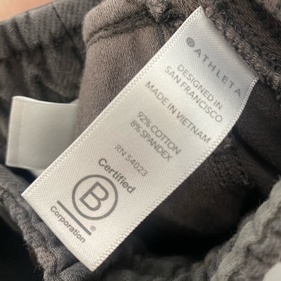 Athleta Farallon Jogger Pant Women's Size 2 Zip Ankle & Pocket Camo Camouflage - Picture 4 of 5